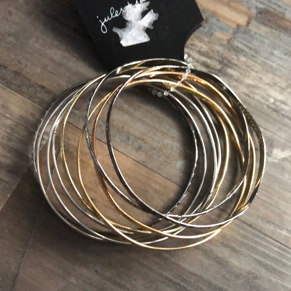 Fun noisy bracelets
